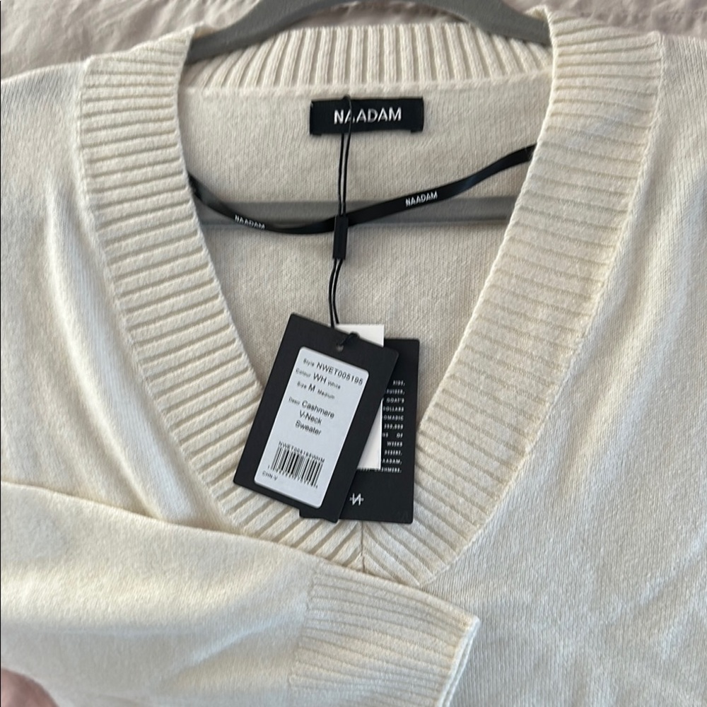 New with tags (never worn!) Naadam white v neck cashmere signature sweater